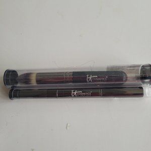 IT Cosmetics -2 brushes